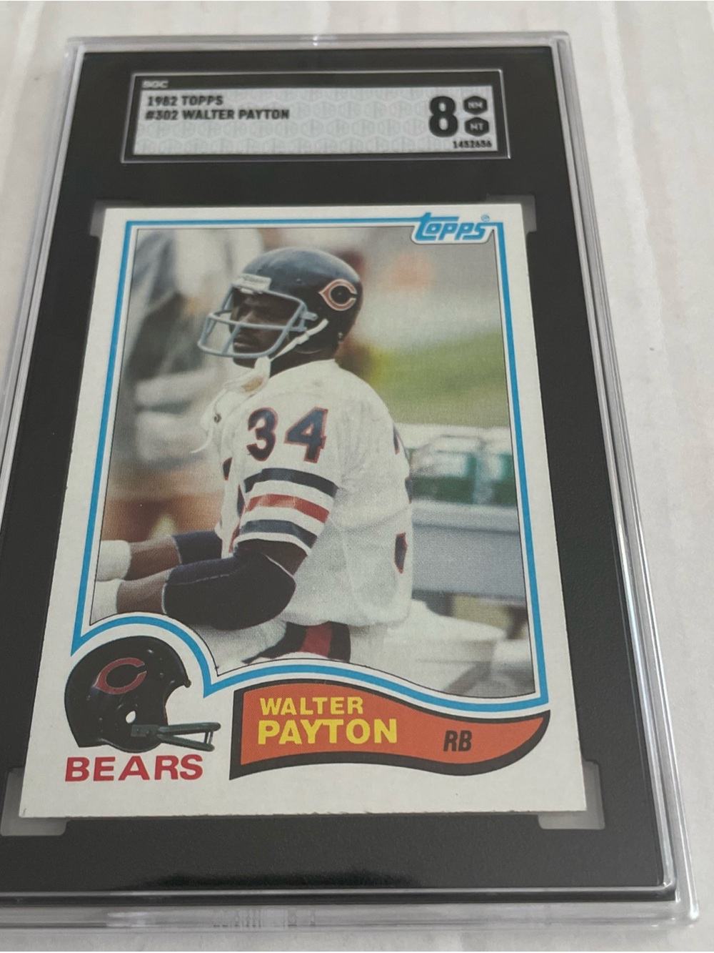 1982 TOPPS #302 WALTER PAYTON SGC 8 Vintage Football Card Chicago Bears